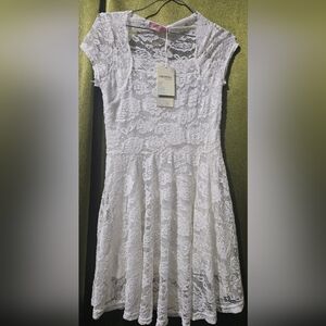 Elegant White Lace Mini Dress